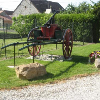 Moto-pompe à bras
